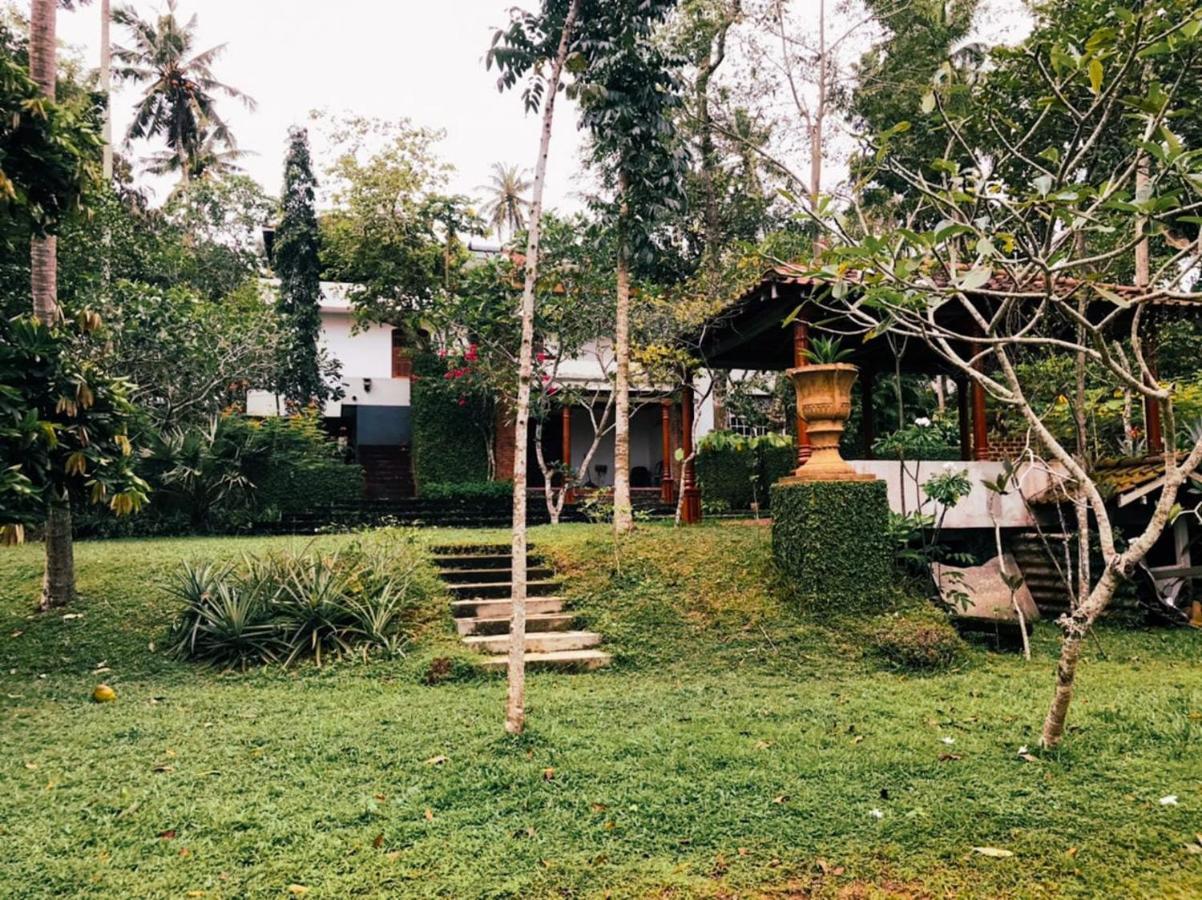 Swarnapaya Residence Бентота Екстериор снимка